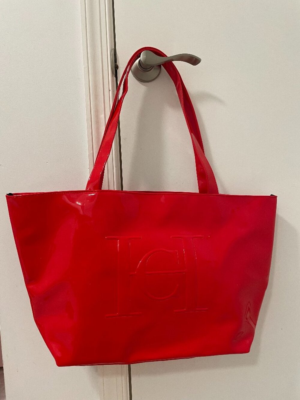 Carolina Herrera Red Shoulder Tote - Picture 2 of 11